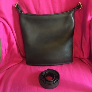 COACH Duffle Messenger Vintage Black Handbag